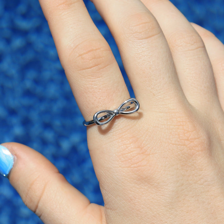 The Sweetheart Bow Ring (Silver)